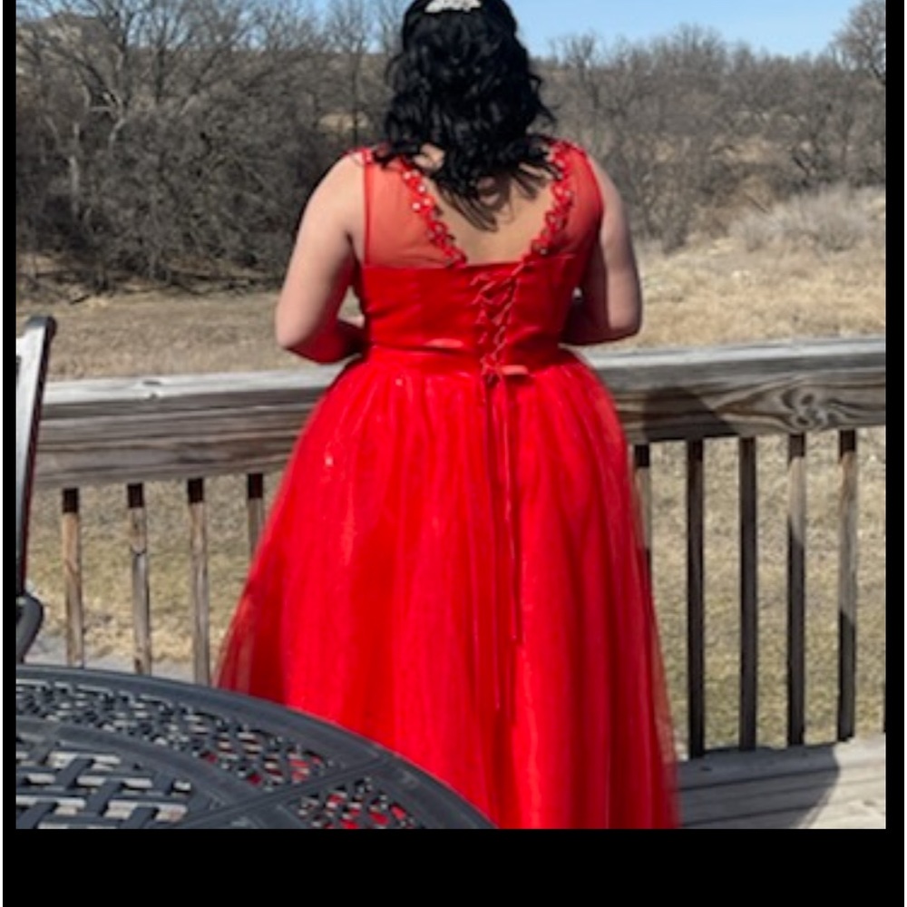 red prom dress